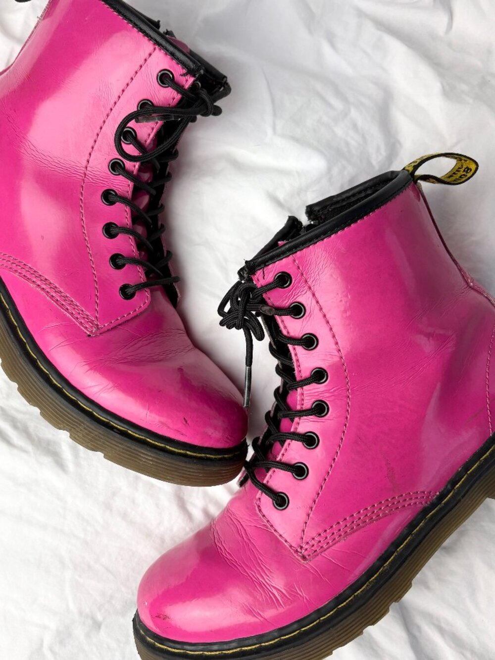 Dr. DOC MARTENS Delaney Youth Size 4 M Patent Leather Boots Hot Pink Girls Zip